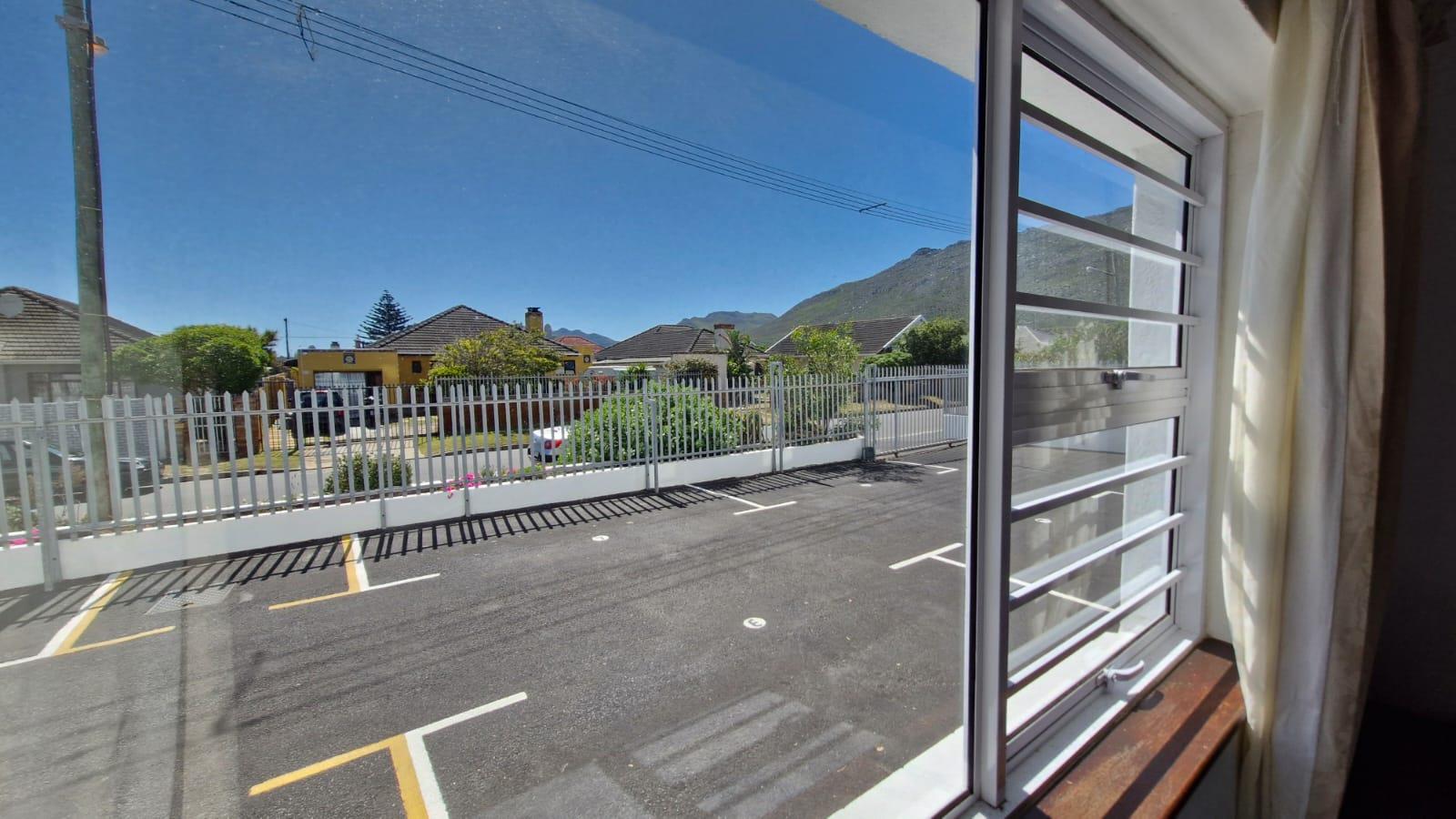 1 Bedroom Property for Sale in Fish Hoek Western Cape